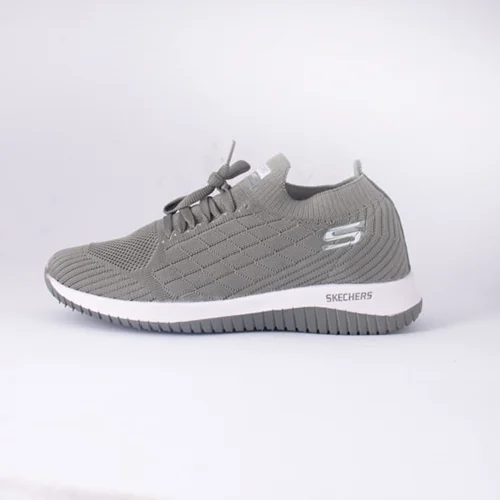 کفش اسپرت زنانه مدل خشتی میانه